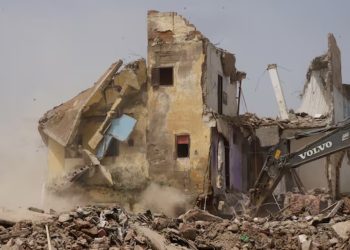بين الحنين والأمل… هدم درب “موحى أوسعيد” يعيد رسم ملامح المدينة القديمة