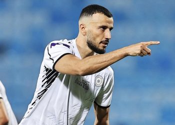 رومان سايس على أعتاب لوسيل