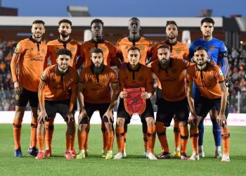 فيفا يمنع نهضة بركان من الانتقالات حتى تسوية النزاع