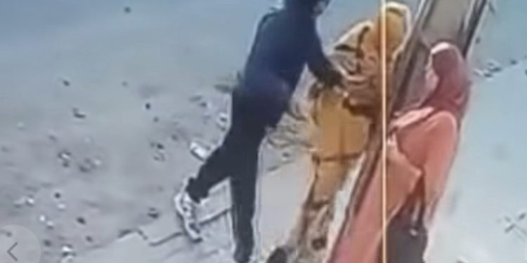 تسجيل “كريساج” في وضح النهار بالقليعة يثير موجة استنكار واسعة