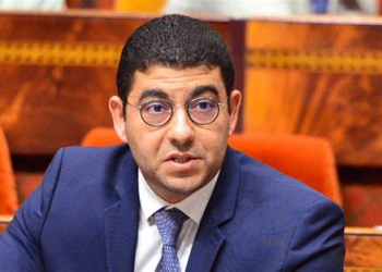 بنسعيد: الحجاب لا يُعد معياراً للإقصاء في تقديم نشرات الأخبار بالإعلام العمومي