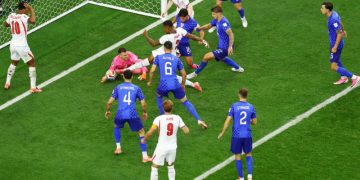 إنجلترا تفتتح مونديالها بفوز عريض على كرواتيا