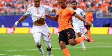 هولندا تكتسح تونس بثلاثية وتتأهل لمواجهة المغرب في دور الـ32