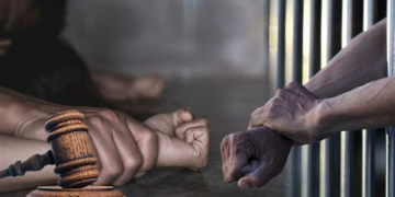 توقيف تسعة أشخاص وسيدة في ملف استغلال جنسي مزعوم لقاصرتين بإقليم تاونات