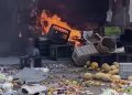 حري-ق  مهول يلتهم محلاً للوجبات السريعة وسط مدينة إمزورن