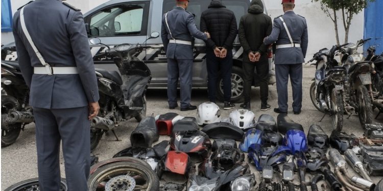 “الدرك الملكي بنقريش يفكك شبكة متورطة في سرقة الدراجات النارية والاتجار في أجزائها”