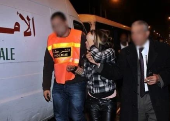 الشرطة القضائية بالداخلة توقف 9 أشخاص للاشتباه في استغلال منزل للدعارة