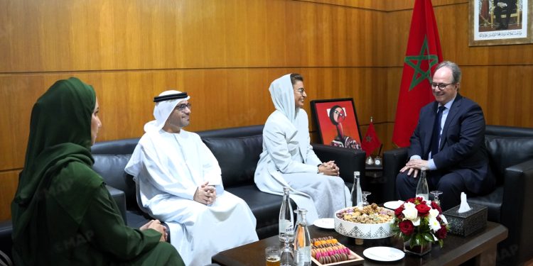 المغرب والإمارات يوقعان مذكرة تفاهم لتعزيز التعاون في مجال حقوق الإنسان