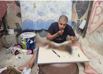 بعد ضجة منصات التواصل.. الأمن يوقف المشتبه فيه في واقعة “فيديو الكلب