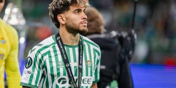 ريال بيتيس يشترط 60 مليون يورو للتخلي عن الزلزولي