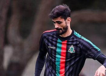 الجيش الملكي يتحرك لتمديد عقد مدافعه