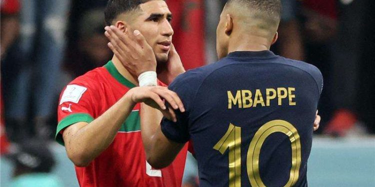 حكيمي يوجه رسالة نارية لمبابي قبل قمة المغرب وفرنسا