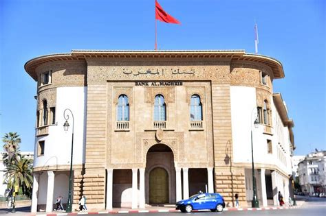 إغلاق 180 وكالة يقود تراجعاً في عدد الفروع البنكية بالمملكة