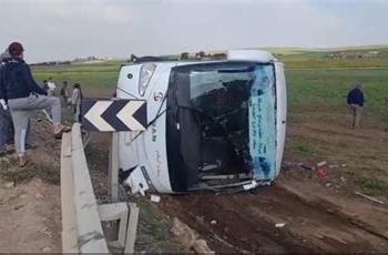 إصاب-ة  25 شخصاً في انقلاب حافلة تقل أفراداً من الجالية المغربية بين طنجة ومكناس