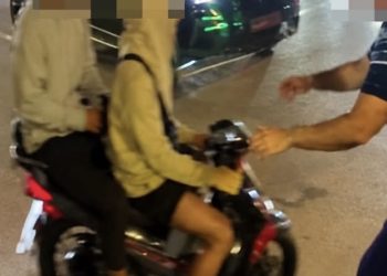 شرطة طنجة توقف مشتبهاً فيه بسرقة هاتف مراسل صحافي بكورنيش المدينة