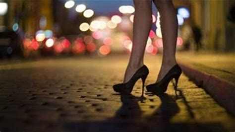 شبكة إجرامية تستدرج مغربيات إلى إسبانيا بوهم العمل قبل إجبارهن على الدعارة