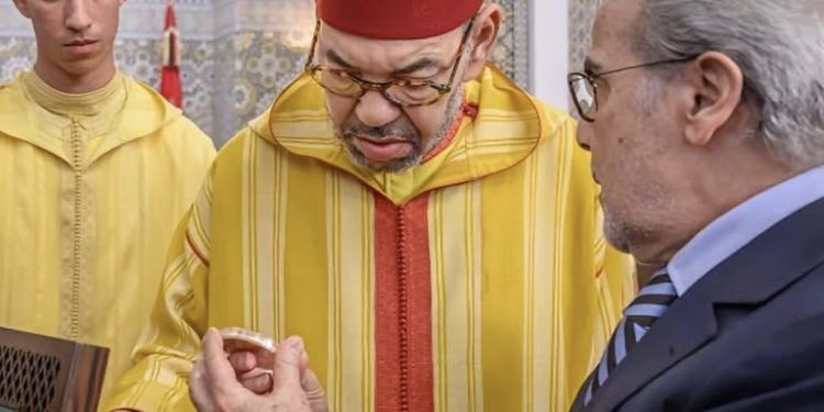 تقرير الجواهري أمام الملك.. مؤشرات اقتصادية مشجعة وأسئلة حول التحول الهيكلي