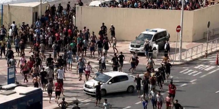 السلطات تكثف إجراءاتها الأمنية بالمحطات لإحباط محاولات الهجرة غير النظامية نحو الفنيدق