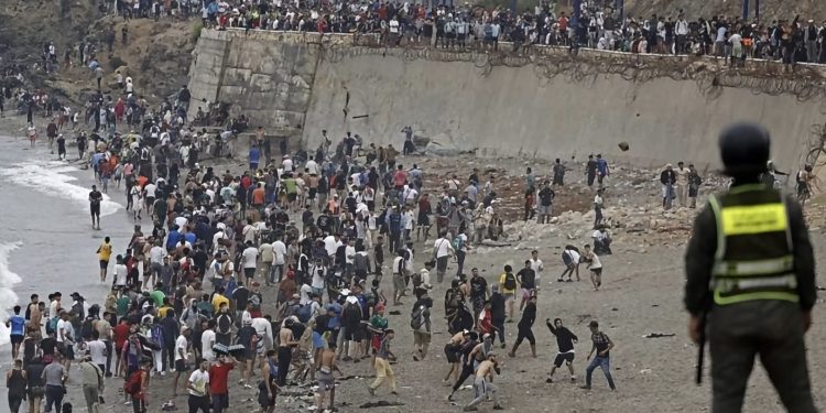 فرنسا وفنلندا تتحركان عقب أحداث سبتة.. تشديد للحدود ودعم لمقترح إيطالي