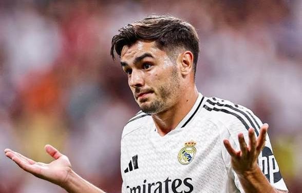 ريال مدريد يتمسك بدياز