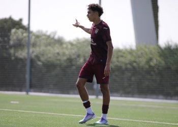 ليغانيس يمدد عقد المغربي سليمان الحدادي