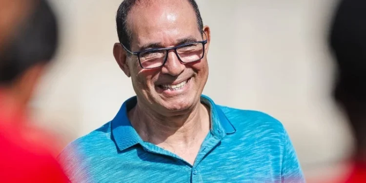 بادو الزاكي يرد بقوة على منتقدي عموتة والسلامي ويشيد بما قدماه للأردن