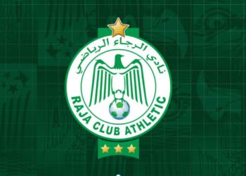 الرجاء يقترب من حسم صفقة مدافع جديد