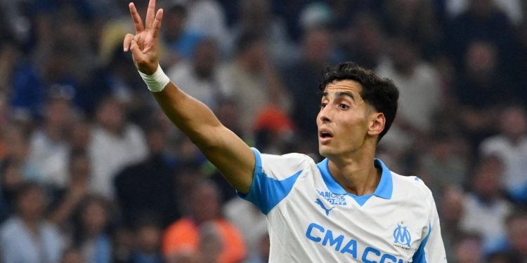 نايف أكرد يعود إلى الملاعب الفرنسية
