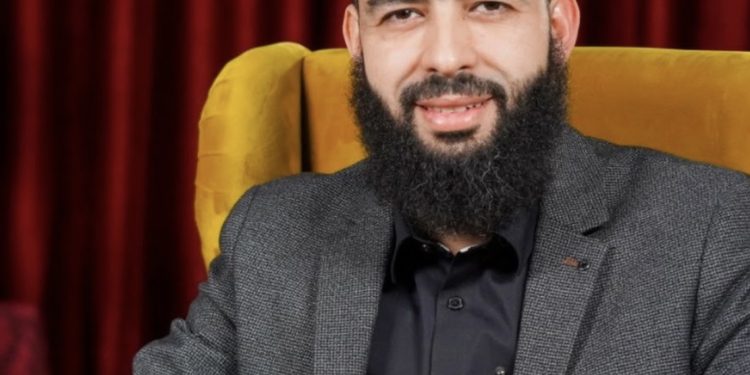 محمد رزقي غاضب من إعادة تداول أغانيه القديمة ويوجه رسالة حاسمة للجمهور
