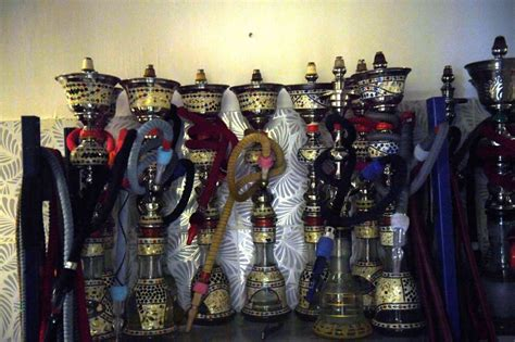 درك الوطية يحجز كمية من معدات الشيشة خلال مداهمة أمنية لأحد المقاهي