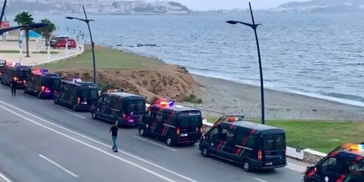 تعزيزات أمنية بالفنيدق بعد تداول دعوات لعبور جماعي نحو سبتة يوم 15 غشت