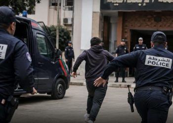 فرار معتقل من قبضة الأمن أثناء وصوله إلى محكمة الناظور واستنفار للبحث عنه