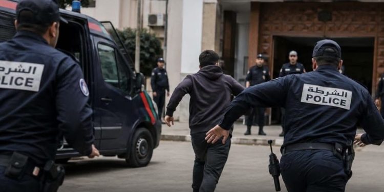 فرار معتقل من قبضة الأمن أثناء وصوله إلى محكمة الناظور واستنفار للبحث عنه