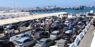قبل عبور الجزيرة الخضراء.. مواد غذائية قد تُصادر من أمتعة الجالية المغربية
