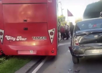طنجة.. تعطل فرامل حافلة سياحية يتسبب في حاد-ث  سير