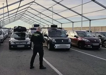 مدريد تفكك شبكة لتسجيل سيارات مسروقة من المغرب بوثائق مزورة