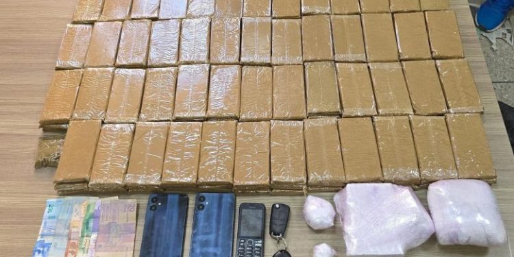 مراكش.. توقيف 3 أشخاص وحجز 40 كيلوغراماً من الشيرا وكمية من الكوكايين