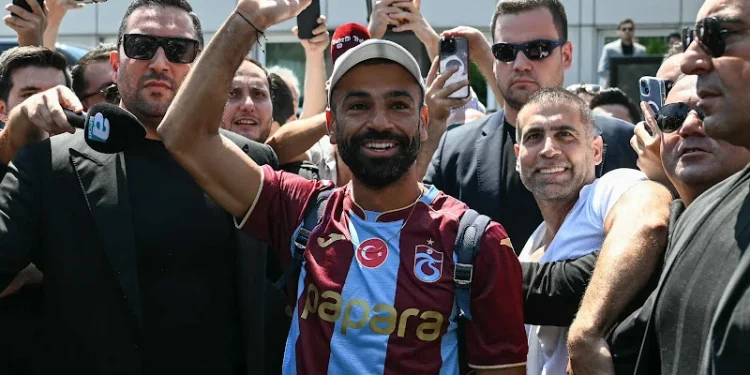 محمد صلاح يحسم وجهته الجديدة ويوقع لطرابزون سبور