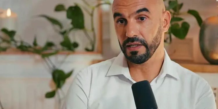 الركراكي يروي كواليس ركلة جزاء دياز في نهائي “كان 2025”