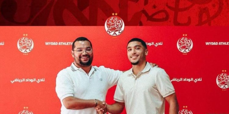الوداد يعلن ضم سفيان هتلي لموسمين
