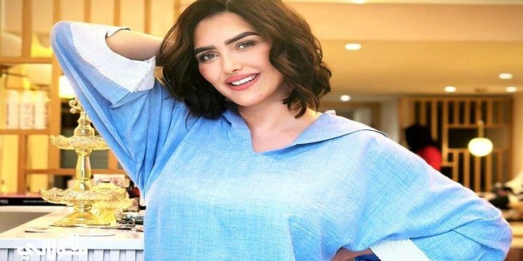 اتهام بسرقة فكرة بودكاست يشعل تفاعل نرجس الحلاق على مواقع التواصل