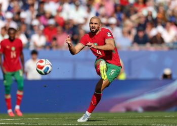 أمرابط يكشف حقيقة خلافه مع وهبي بشأن المنتخب المغربي