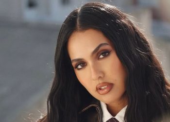 منال بنشليخة تضع حداً للتشويق وتطرح جديدها الغنائي “فرص”