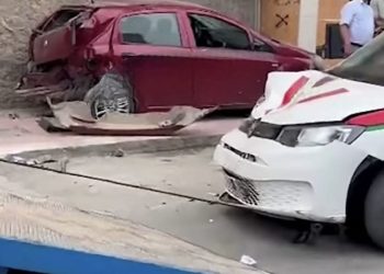 حاد-ث  سير يهز الدار البيضاء.. اصطدام عني-ف  بين سيارة للأمن وسيارة خفيفة