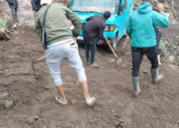 مع انطلاق الموسم الدراسي.. الأمطار العاصفية تحاصر دواوير بـ “آسني” وتستنفر الساكنة