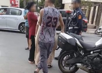 مشادة بين سيدة وشرطي مرور بفاس تنتهي بمتابعتها في حالة سراح