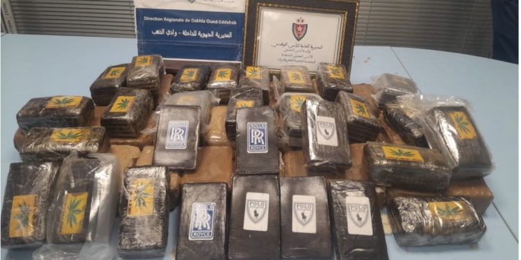 الكركارات.. إحباط عملية للتهريب الدولي للمخدرات وحجز 300 كيلوغرام من الشيرا