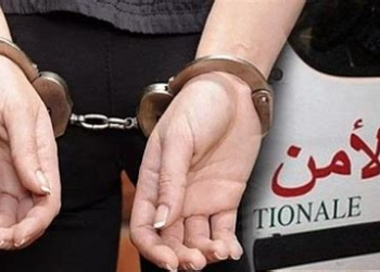 طنجة.. توقيف سيدة انتحلت صفة شرطية للنص-ب  على المواطنين