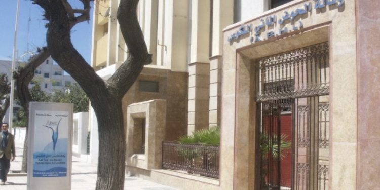 وكالة الحوض المائي اللكوس تكثف أشغال تنظيف مجاري الأودية بتطوان استعداداً لموسم الأمطار