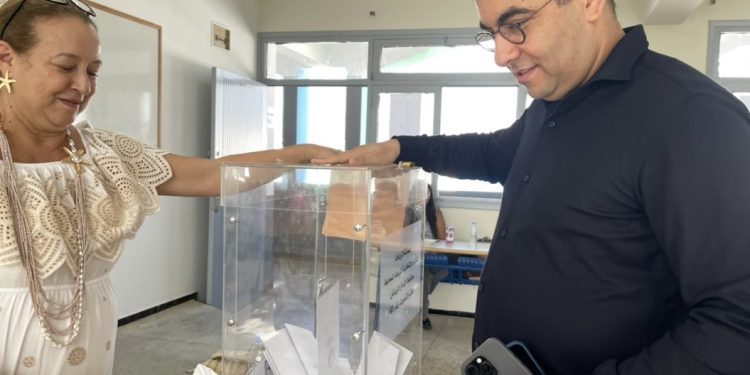 محمد المهدي بنسعيد يدلي بصوته في الانتخابات التشريعية بالرباط